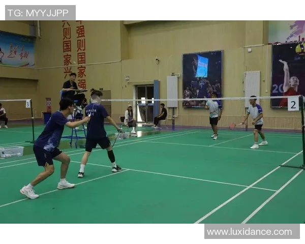 羽毛球纪实：记录重庆羽毛球队的奋斗经历